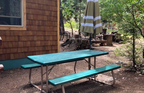 Potter Valley Cabin | Lake Pillsbury, Hull Mt.Cabin 2BR1Ba w/deck