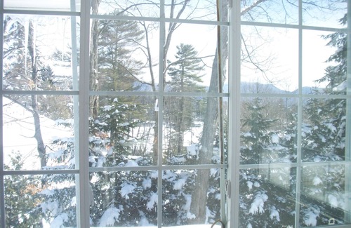 Hillcrest House | Lake Placid Hillcrest Haven - Sleeps 14 - 1 block to Main Street
