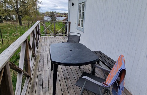Tomta Cottage | Lake plot with rural location