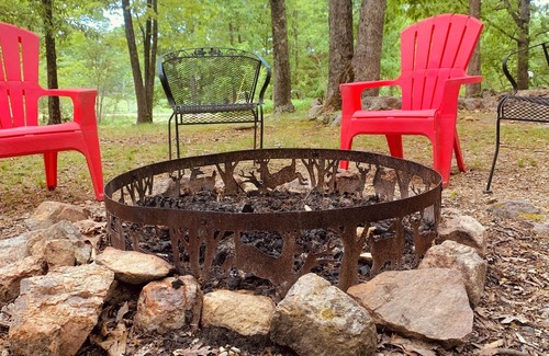 Ironton Cabin | Lake Road Log Cabin A — Million Dollar Ozark view!
