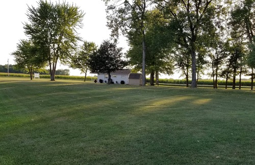 Lakewood House | LAKE SHELBYVILLE COTTAGE MINUTES FROM BOATING, HUNTING, AND FISHING, Sleeps 2