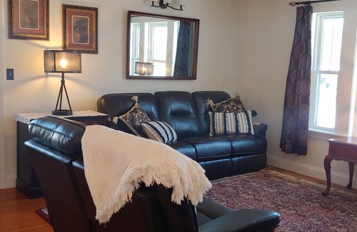 Shapleigh House | LAKE SIDE 4-Season home, 4-bdrm 2-bath, super clean, bright & cozy