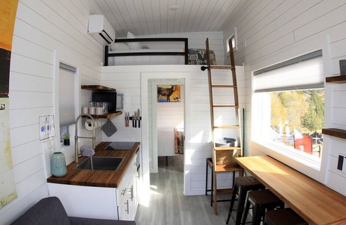 Madras House | Lake Simtustus Resort Juniper Hill Tiny Home #12 - Hot Tub