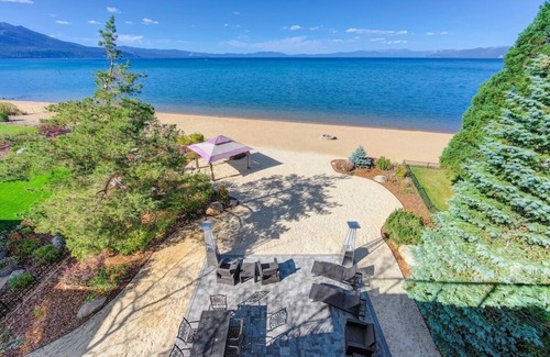 South Lake Tahoe Villa | Lake Tahoe Beachfront Villa with Rooftop Hot Tub