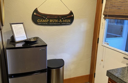 Al Tahoe House | Lake Tahoe Luxury Guest Quarters. Walking distance from the Lake and Beaches