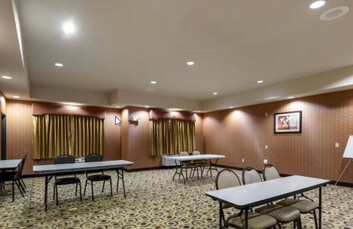 Denison Hotel | Lake Texoma Inn and Suites to match IHG