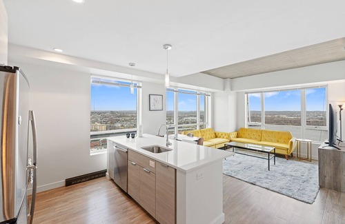 Assembly Square Apartment | Lake View Amazing 2BR 2BA Condo, W/D In unit
