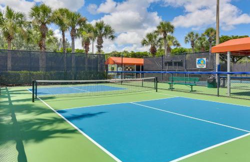 Estero Apartment | Lake View and Screened Balcony Estero Getaway!