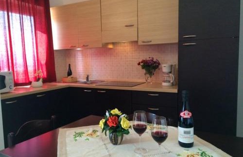Vercana Apartment | Lake View Apartment in Vercana, Shared Pool