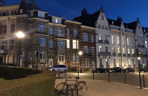 Begijnhof's Wijk House | Lake view apartment with balcony overlooking the lake few steps away from EU