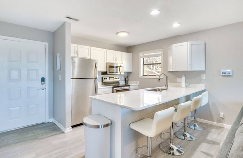 Lake of the Ozarks Apartment | Lake View & Boat Slip: Osage Beach Retreat!