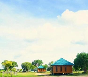 Weerawila Hotel | Lake View Cabana - Weerawila