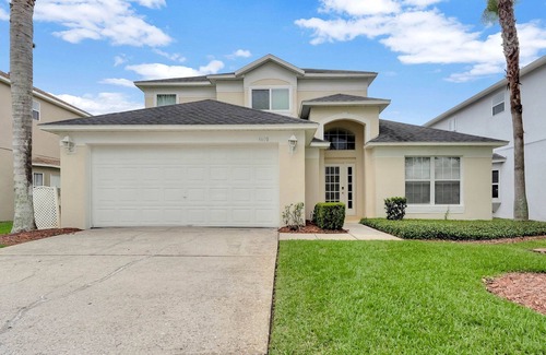 Lake Berkley House | Lake View Home w/Private Pool & 5BR – Near Disney