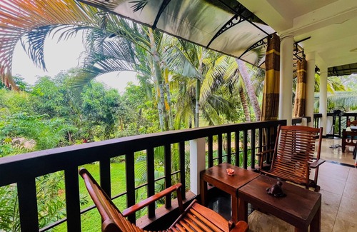 Tangalle Villa | Lake View Homestay - Tangalle