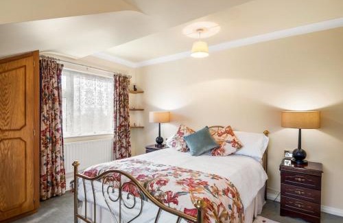 Cleggan House | Lake View House