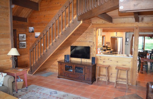 Lake Forest House | Lake View in Dollar Point. Dogs OK. 4 Bedroom plus Loft. 5 min to Beach. 600mbs.