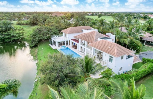 Bavaro Villa | Lake View: Lake/golf view villa with full staff, pool, Jacuzzi & pool table