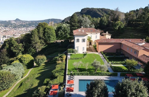 Como Apartment | Lake View Loft in a Villa with swimming pool and tennis court