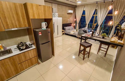 Taman Mount Austin Apartment | 【Lake View】Mount Austin IKEA Toppen 5 mins - C113A