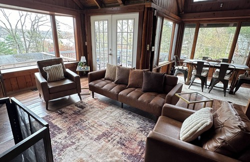 Hewitt Cabin | Lake View Mountain Cabin Getaway