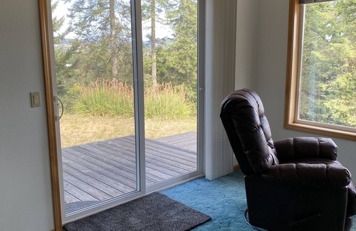 Philomath House | Lake View Oasis near OSU Reser Stadium, Gill Coliseum and Goss Stadium