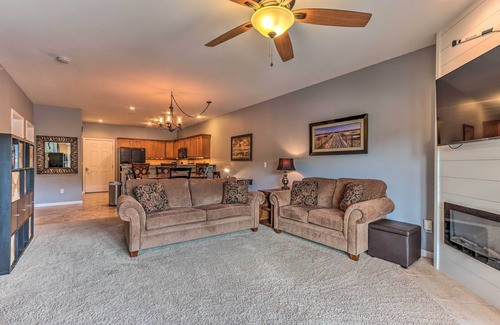 Camdenton Condo | Lake View, Pool Access: Idyllic Camdenton Condo!