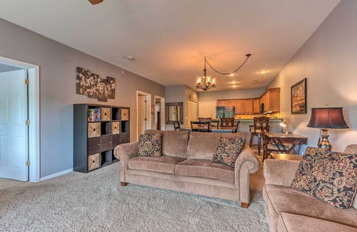 Camdenton Condo | Lake View, Pool Access: Idyllic Camdenton Condo!