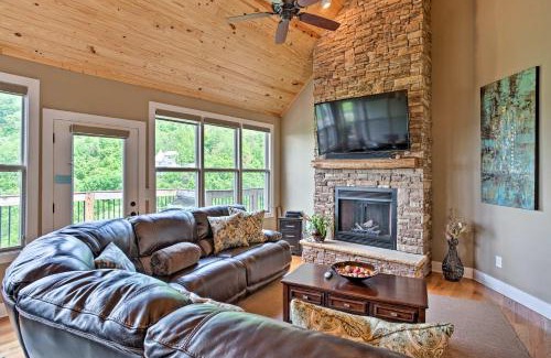 Silver Point Apartment | Lake-View Silver Point Condo by Hurricane Marina!
