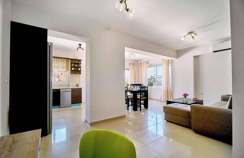 Kavallos Villa | Lake View Suites