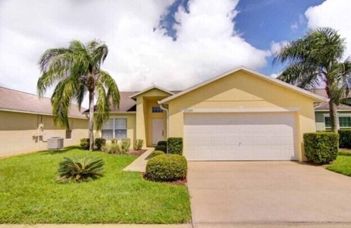 Clear Creek House | Lake View Villa. Peaceful, 3 bed family home away from home.