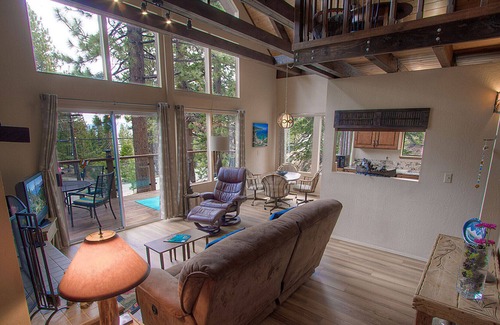 Meeks Bay House | Lake View w/BBQ, Deck, Fireplace. Pets OK! Near Bike/Hike/Beach (WSH1027)