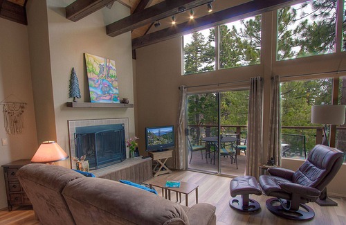 Meeks Bay House | Lake View w/BBQ, Deck, Fireplace. Pets OK! Near Bike/Hike/Beach (WSH1027)
