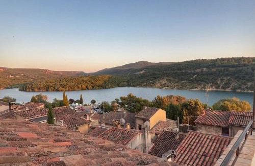 Bauduen Apartment | Lake View with Private Terrace