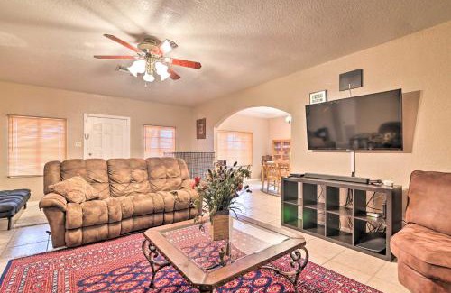 Auburndale House | Lake Views and Private Porch Auburndale Family Home