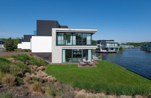 Arnemuiden Villa | Lake villa on the Veerse Meer with dock - Harbour Villas Zeeland - 8 persons+