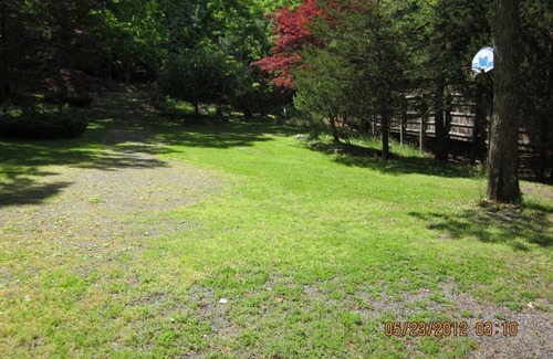 Lakeville House | Lake Wallenpaupack Boulder Point Lakefront Cabin with Private Boat Dock