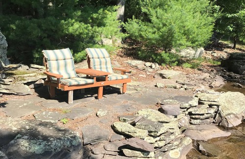 Lakeville House | Lake Wallenpaupack Boulder Point Lakefront Cabin with Private Boat Dock