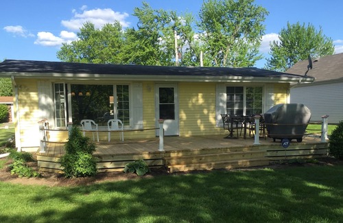Syracuse Cottage | Lake Wawasee channel front cottage, limited in season avail NOW family friendly