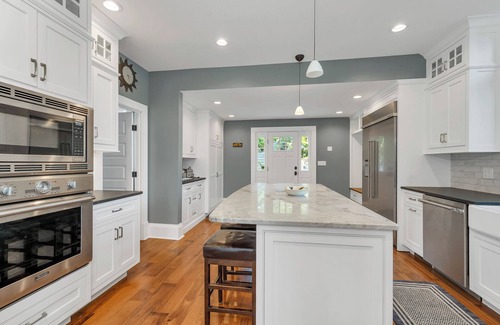 West Alton House | Lake Winnipesauke sleeps 9 with stunning sunset views