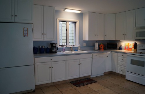 Kent House | Lakefront 2 bedroom house between Rochester and Niagara Falls, NY