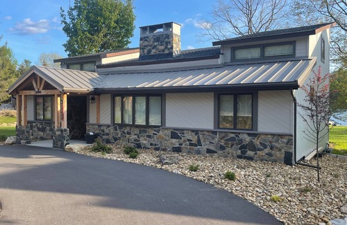 Treasure Lake House | Lakefront 4 Bedroom 2.5 Bath Hot Tub, Firepit, Dock, Deck and great backya