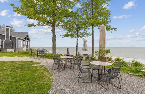 Ashtabula House | Lakefront Beach House - Sauna & Steam Pod Retreat