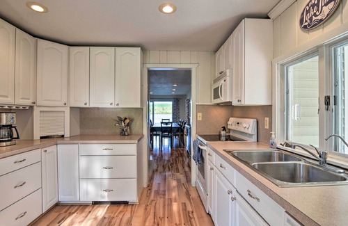 Bellaire House | Lakefront Bellaire Getaway w/Kayaks, Dock & Grill