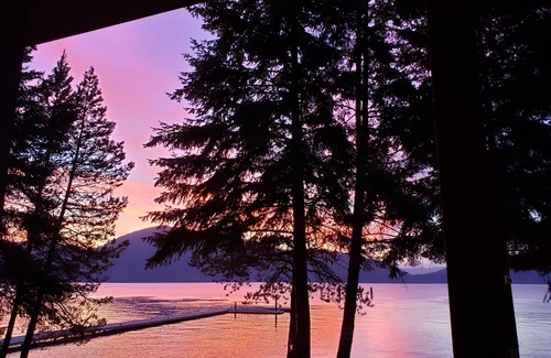 Bayview Cabin | Lakefront Cabin #2-REMOTE, RECOMMEND SUV/TRUCK, PRIMITIVE RD! Lake Pend Oreille