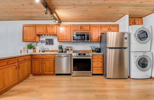 Meadow Lakes Cabin | Lakefront Cabin! Hot tub, woodstove, kayaks, paddle boards. King bed! Sleeps 6.