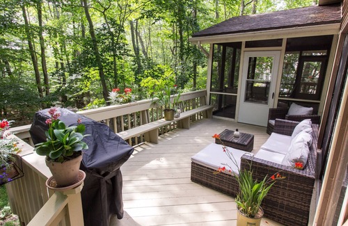 Gouldsboro Cabin | Lakefront Cabin in Poconos Mountain Resort