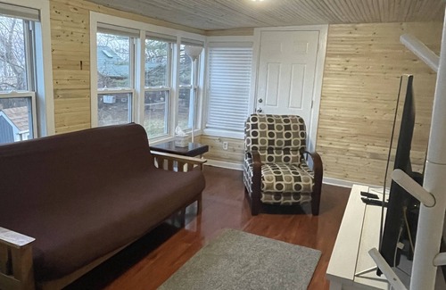 Edgerton Cottage | Lakefront Cabin: Many options for entertainment or relaxation