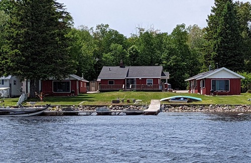 Trout Lake Cabin | Lakefront Cabin Rental Resort-Fish, Sightseeing, & Ride Trails