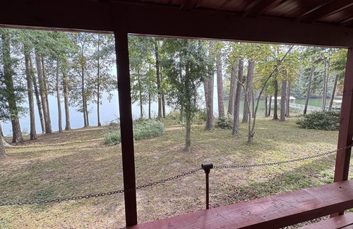 Abbeville Cabin | Lakefront cabin