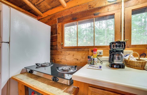 Levering Cabin | Lakefront Cabin w/Beach Access: Levering Retreat